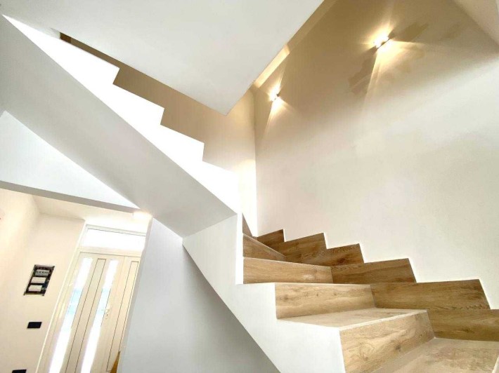 Таунхаус з РЕМОНТОМ - 10 хв до Центру Міста! - фото 1