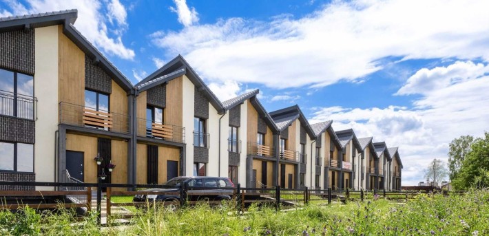 Зданий на документах, з комунікаціями, Таунхаус з гаражем в Крихівцях. - фото 1