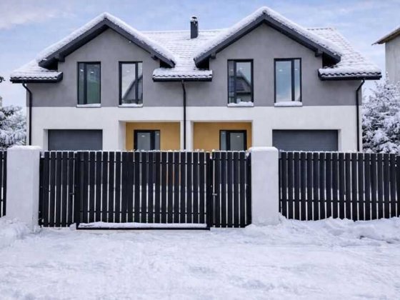 Продається ДУПЛЕКС з гаражем та власним подвір'ям, СОЦ. програми Крихівці