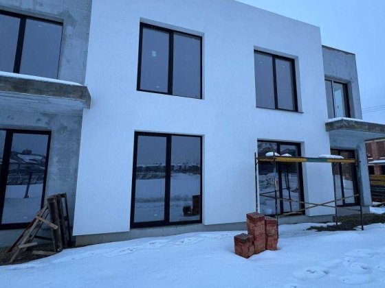 Продається сучасний дуплекс у самому серці Крихівців. Крихівці