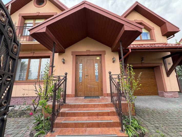 Продається Просторий Будинок з ремонтом, меблями - фото 1