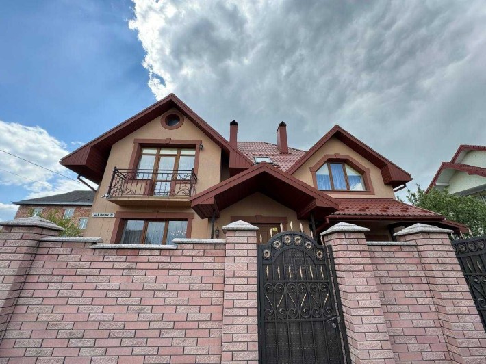 Продається Просторий Будинок з ремонтом, меблями - фото 1