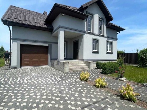 Продаж будинку з ремонтом на 12 сотих Драгомирчани