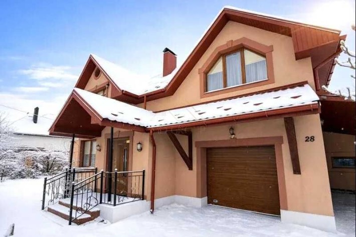 Просторий Будинок з ремонтом, меблями та зручним розташуванням!!! - фото 1