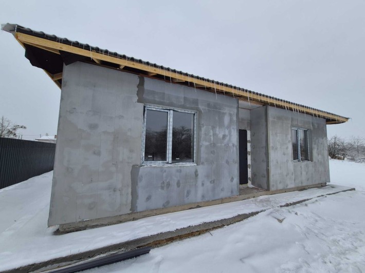 Продам новий одноповерховий будинок 90м2 на ділянці 5,5со, гарне місце - фото 1