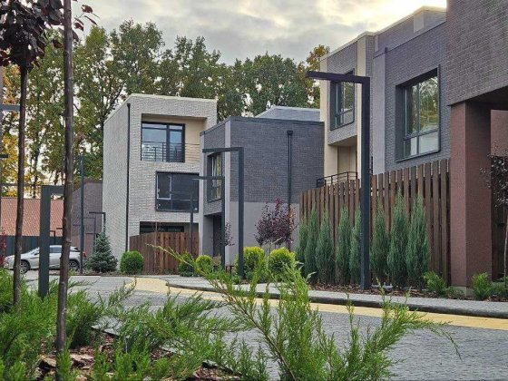 Таунхаус готовий до здачі і не потрібно чекати на будівництво! Крюківщина