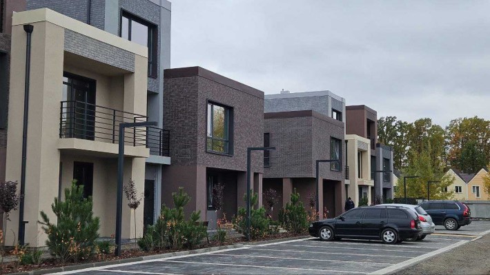 Власний дім із трьома спальнями — ідеально під єОселю - фото 1