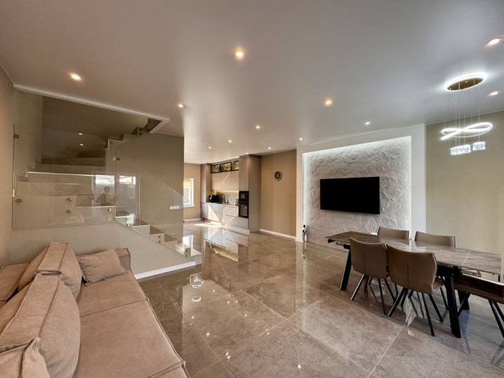 Продажа таунхауса с ремонтом в Крюковщине! КГ Удачный!! Без комиссии!! - фото 1