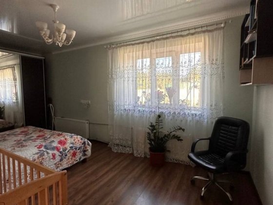 Будинок в центрі  біля Ліцею Білогородка