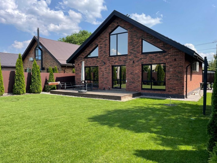 Будинок з ремонтом на 160 м2, 6 соток + відео. Від власника. - фото 1