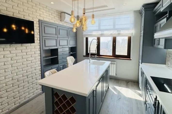 Продаж 4-к квартири вул. Ахматової Анни 22 - фото 1