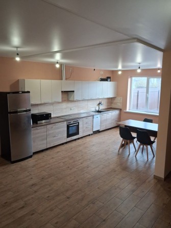 Продаж Таунхауса 130  кв.м  с  ремонтом - фото 1