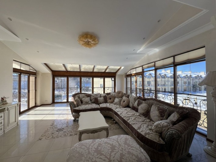 Будинок з новим ремонтом, вихід на воду ,Козин, В. Дамба - фото 1