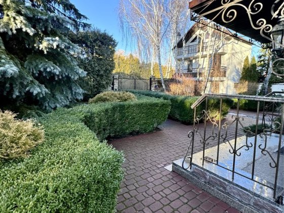 Конча-Заспа,КГʼЗолоті ВоротаʼМистецтвоБудинок370м,14,5с,вихід на воду Козин