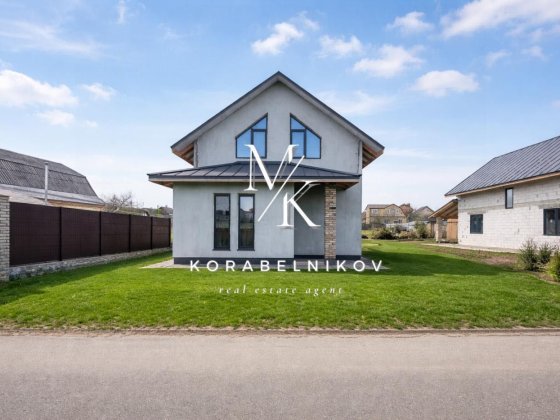 Новий будинок в с. Гатне Гатное