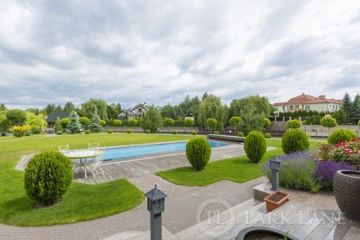 Продам будинок(600м2)з ремонтом та виходом на Дніпро - фото 1