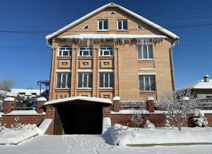 Продаж будинку 548м², 6 кімнат, 10сот. Мансарда. Газ. Сад. ТОРГ! ID:16 - фото 1