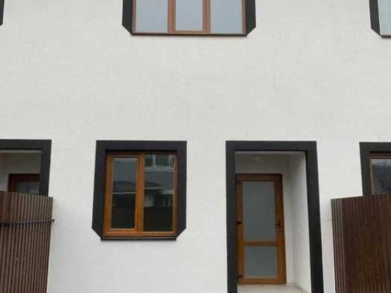 Таунхаус з ремонтом площею 96 кв.м. у с. Святопетрівське Святопетровское