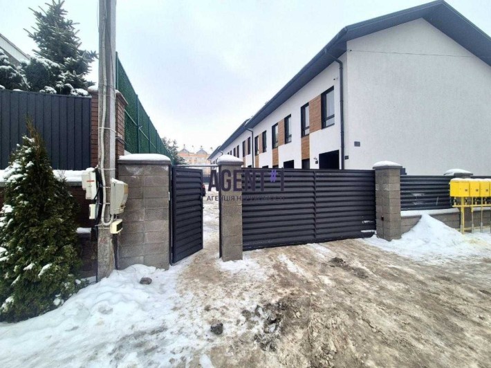 Таунхаус з ремонтом  с. Святопетрівське. Класна локація. Є-оселя! - фото 1