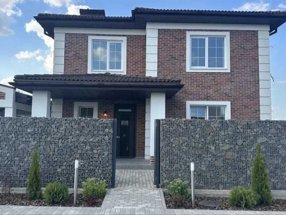 Будинок з ремонтом в закритому КМ Крюківщина. Зручний виїзд на Київ! Крюківщина