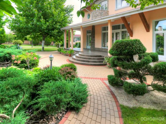 Конча-Заспа. Продам домоволодіння на 3 будинки, 50сот. Свій пляж, пірс Козин