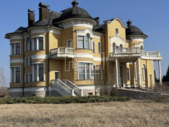 Продажа особняка с панорамной крышей и выходом на Днепр Дамба без% Козин