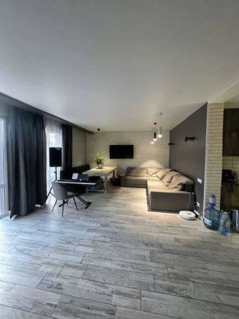 Продаж стильного триповерхового дуплексу в Білогородці - фото 1