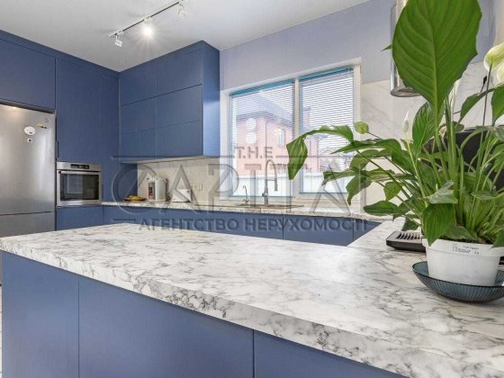 Продаж будинку 144 м Гатне з ремонтом та меблями Гатное