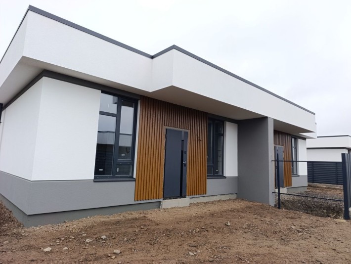 Єоселя!!Продається готовий дуплекс у с. Святопетрівське! - фото 1