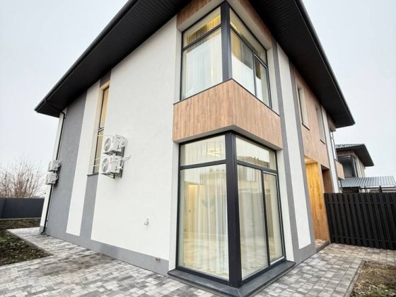 Гатне дуплекс з ремонтом від власника з газом Гатное