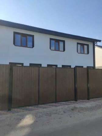 Таунхаус 98 кв. м у с. Святопетрівське - фото 1