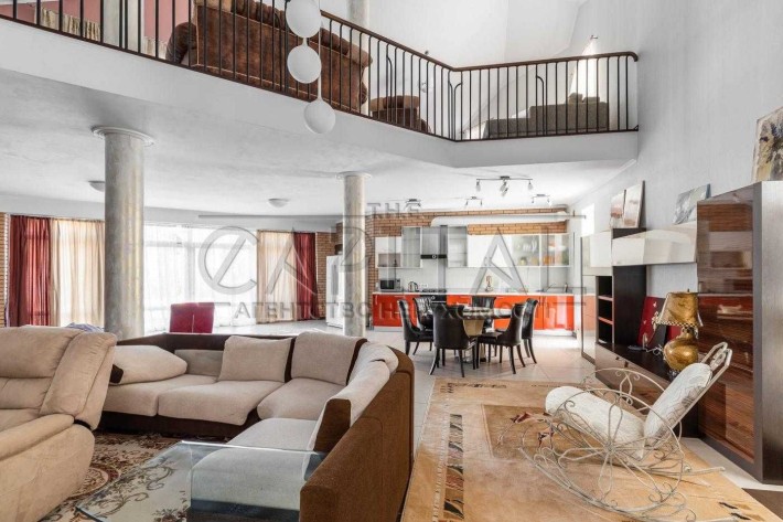 Продажа дома с бассейном и сауной, Козин - фото 1