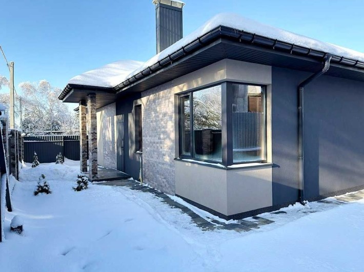 Одноповерховий котедж біля лісу! Чистове оздоблення стін. БЕЗ% - фото 1