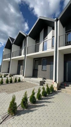 Продам Таунхаус з земельною ділянкою 1 сотка - фото 1