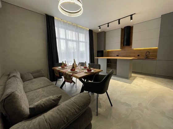 Продається дуплекс 112 м² з ремонтом, меблями та технікою в Гатному Гатное