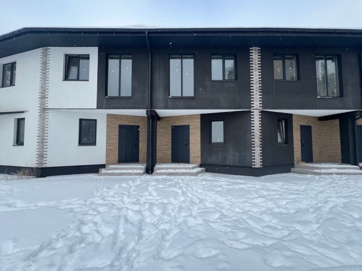 Таунхаус 95м2 з центральними комунікаціями в Крюківщині! - фото 1