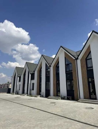 Вітаю. Продам готовий таунхаус Білогородка з ділянкою. - фото 1