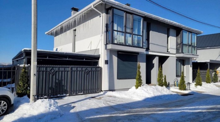 Продаж Автономний дуплекс з ремонтом та підвалом. - фото 1