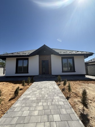 Будинок в котеджному містечку. Ближнє передмістя Києва - місто Ворзель - фото 1