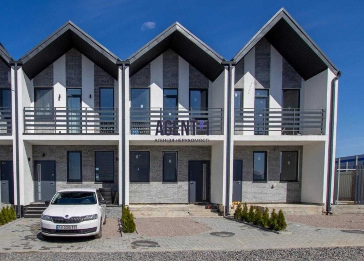 Сучасний таунхаус в закритому комплексі. Святопетрівське - фото 1