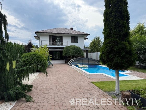 Будинок поряд з озером в Крюківщині Крюківщина