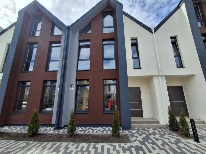 Продаж Таунхауса у Гатне - фото 1