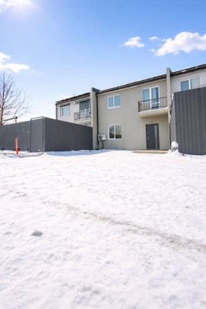 Продаж Таунхаусу з Ремонтом в Крюківщині, Без Комісії. - фото 1