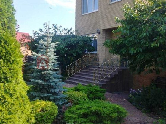 Продається будинок з ремонтом та басейном — с. Святопетрівське Святопетровское