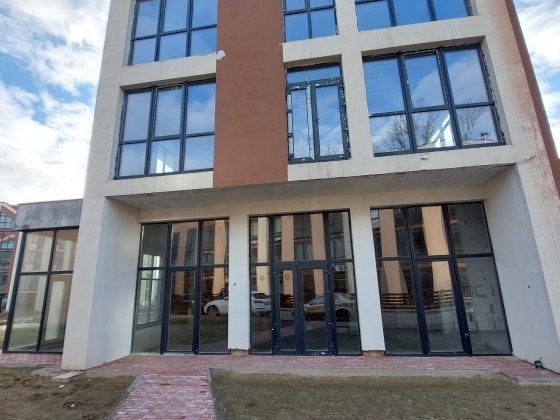 Продаж чотирьохповерхового будинку Святопетровское