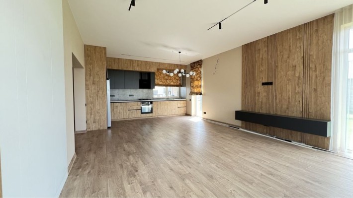 Продаж будинку з Ремонтом 130м2 с.Святопетрівське - фото 1