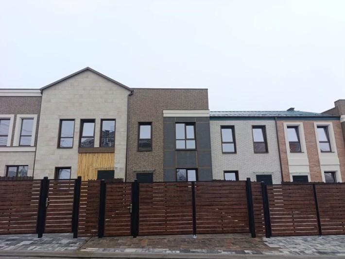 Газ! Продаж готового  Таунхауса 98 м2 в Святопетрівське - фото 1