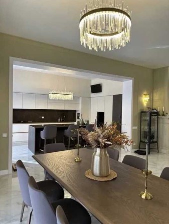 Будинок з дуже якісним ремонтом! Газ,сонячні панелі. - фото 1