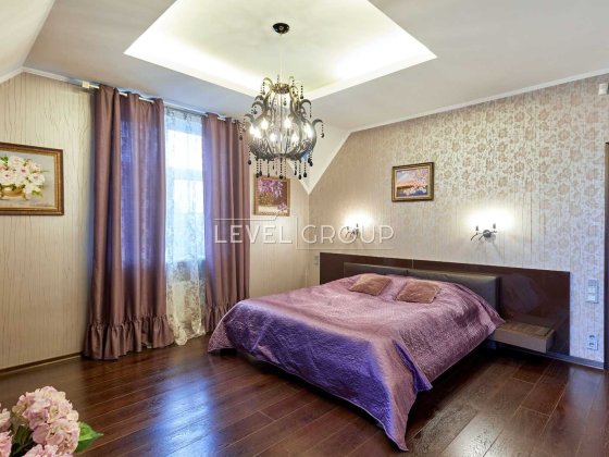 Продаж чудовий будинок, у престижному районі в Козині Обухівський р-н Козин