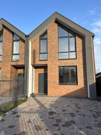 Кутовий таунхаус Ворзель ближче до Бучі новий ремонт Газ - фото 1